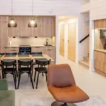 Quu A, Superior 4bd Detached Lägenhet *