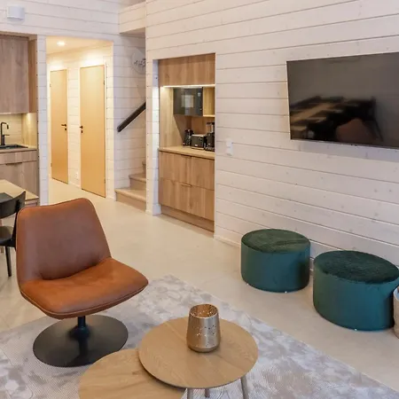 Quu A, Superior 4bd Detached * Äkäslompolo