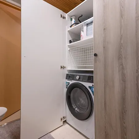 Quu A, Superior 4bd Detached Apartamento Äkäslompolo