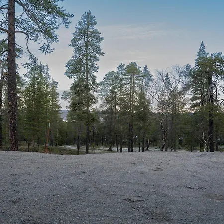 Quu A, Superior 4bd Detached Apartment